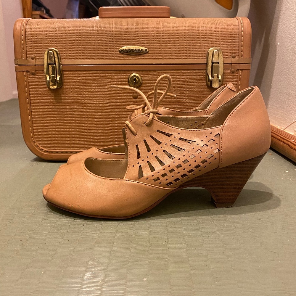 Chelsea Crew stacked wood heels